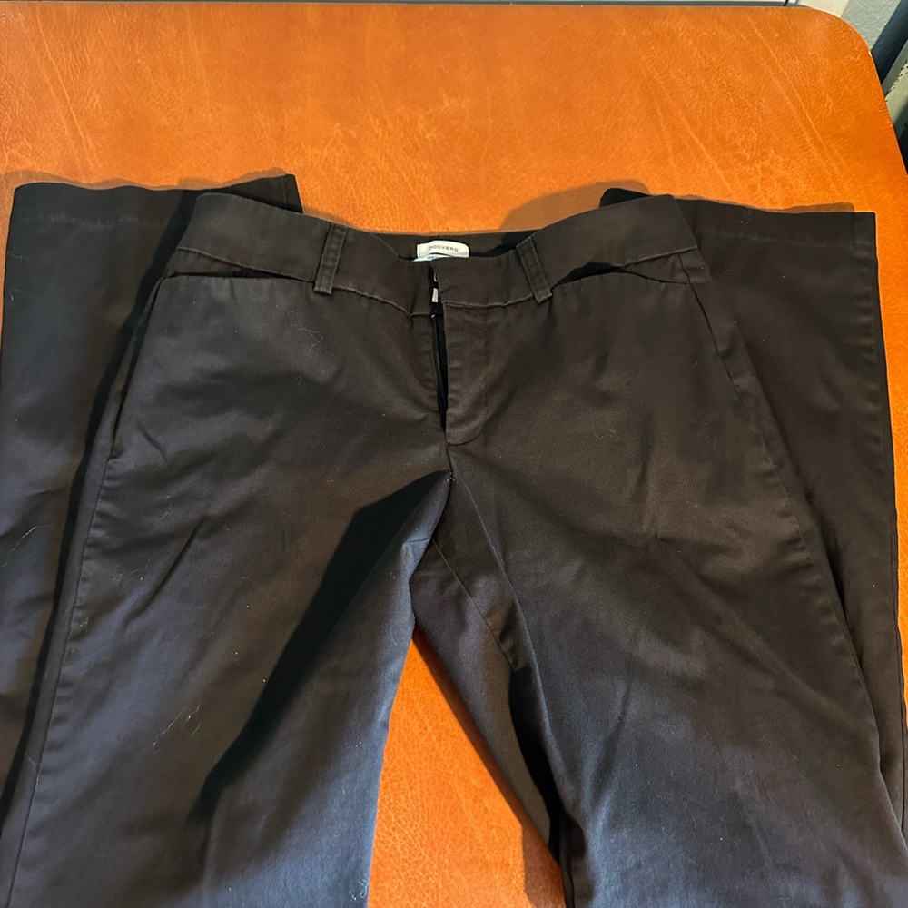 Dockers women’s mid rise curvy dress slacks, black, worn twice, 8L, EUC